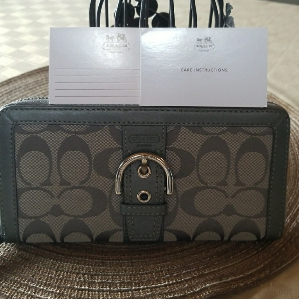 Coach wallet